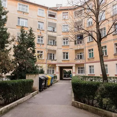 Apartment Lion In Historical Center, Old Town *