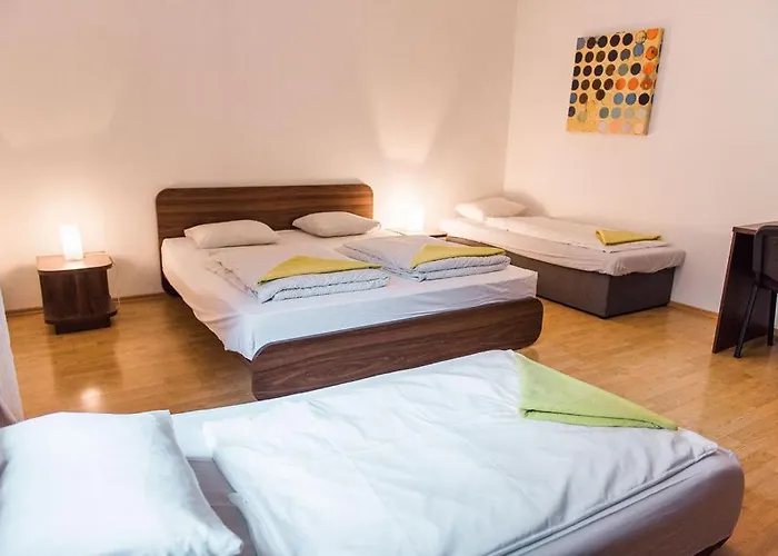 Lion In Historical Center, Old Town 브라티슬라바