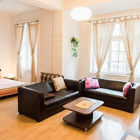 Lion In Historical Center, Old Town * ברטיסלאבה