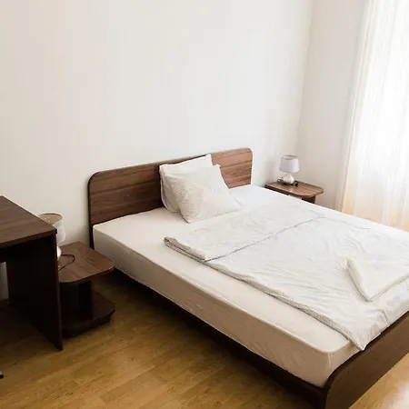 Lion In Historical Center, Old Town * ברטיסלאבה